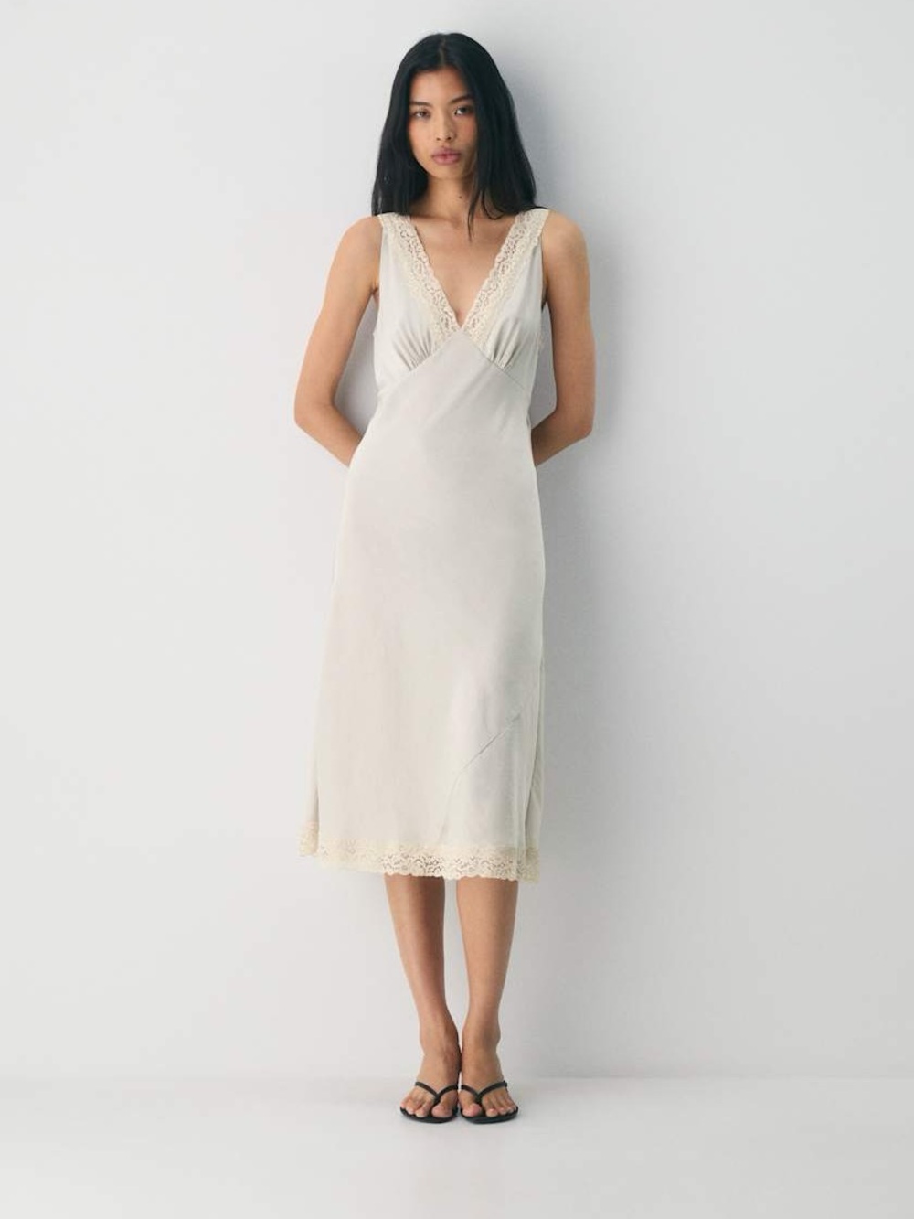 Aritzia Daisychain Satin Dress Medium